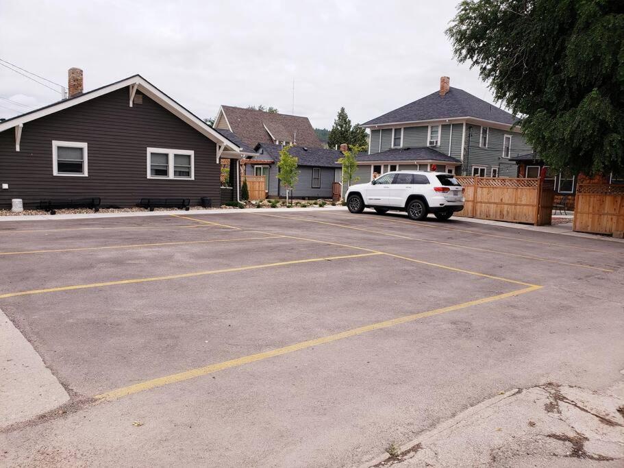 Cozy 2 Bdrm Vacation Rental - 1 Mile To Dtwn Rapid City Exterior photo